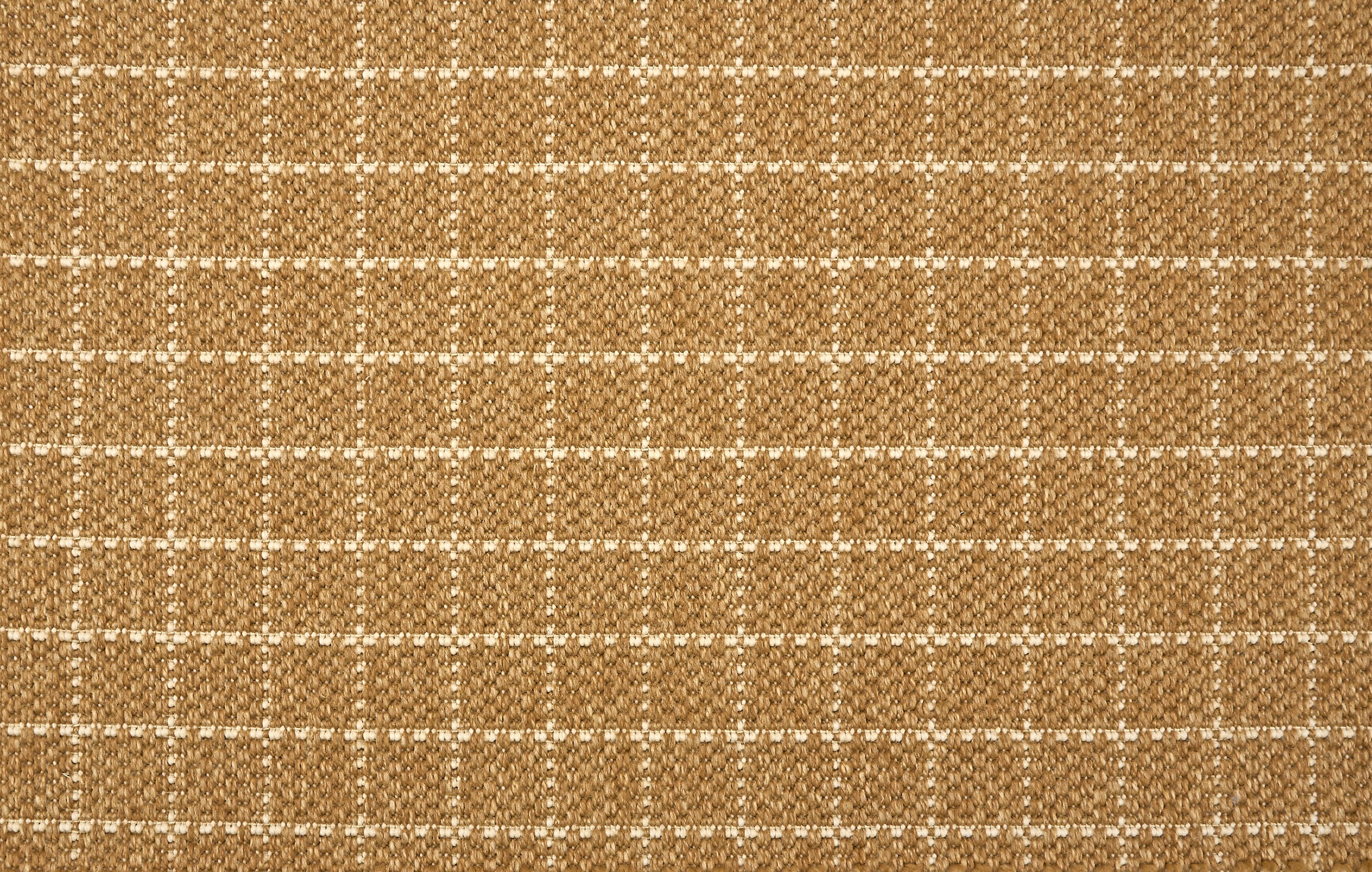 Broadloom carpet with windowpane pattern in caramel