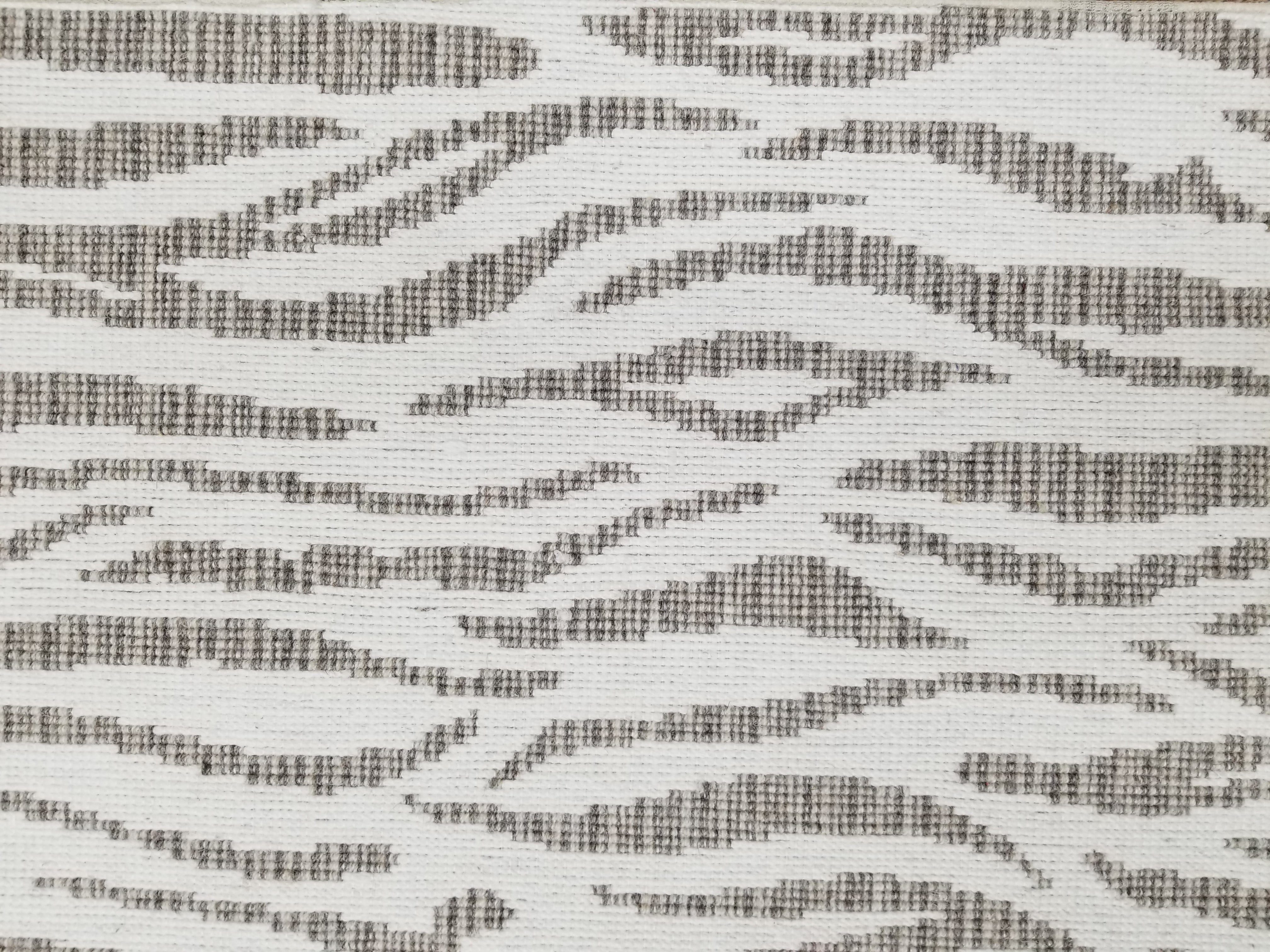 Berlin animal rug design in dark grey